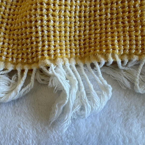 Nido Notte Italia Yellow Fringe Throw Blanket Soft Cozy Nursery - Picture 10 of 13